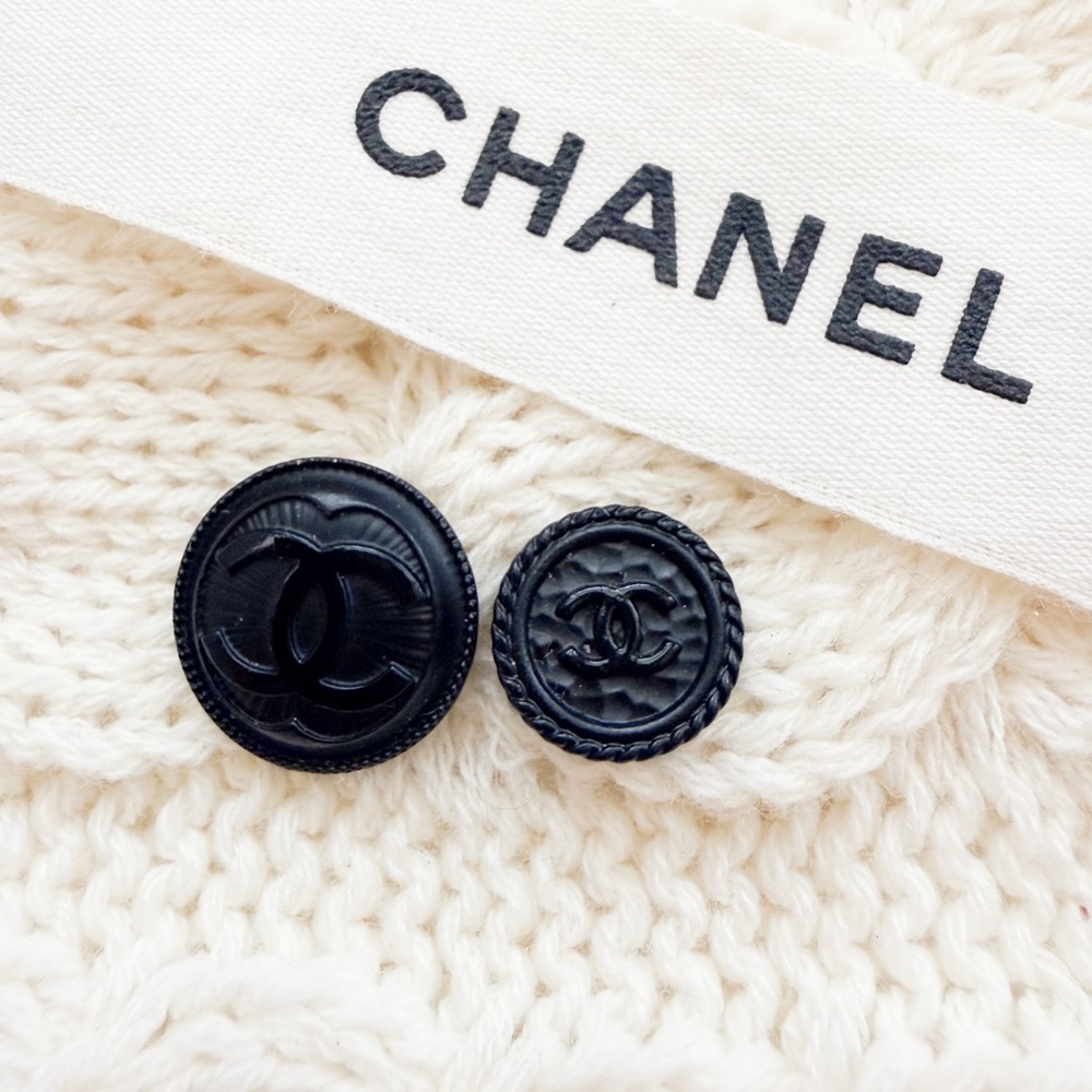 CHANEL Black CC Logo Buttons Set of 2 | 2010s Era